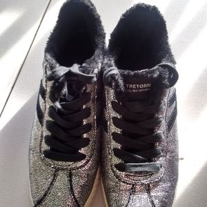 TRETORN Metallic Silver Sneaks.